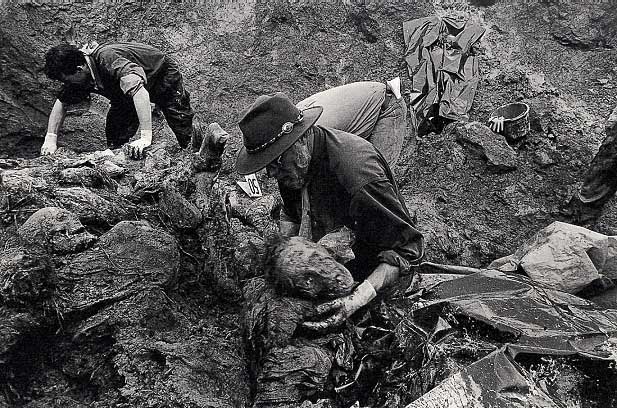 srebrenica-genocide-victims-in-branjevo-mass-grave ...