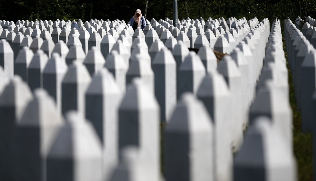 Petition E-1837 – legislation prohibiting the denial of the Srebrenica Genocide